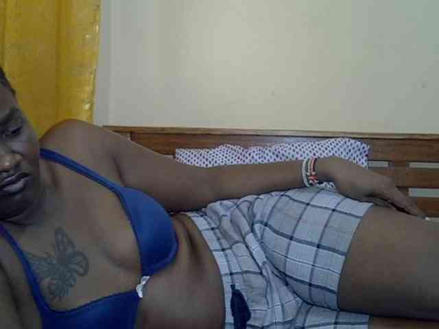 Prettyliz30 webcam