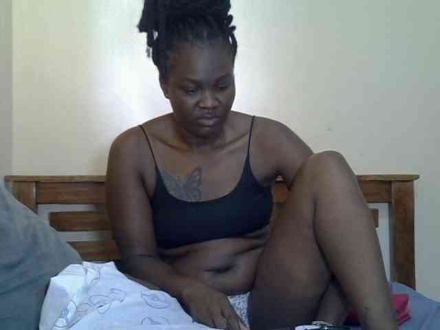 Prettyliz30 webcam