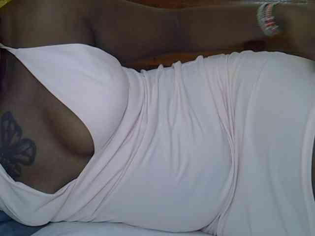 Prettyliz30 webcam