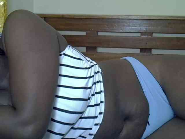 Prettyliz30 webcam