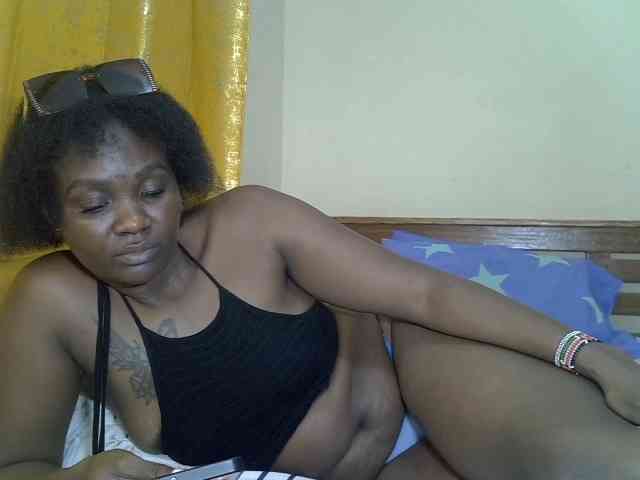 Prettyliz30 webcam