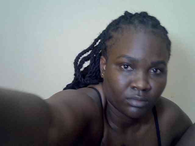 Prettyliz30 webcam