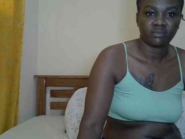 Prettyliz30 webcam