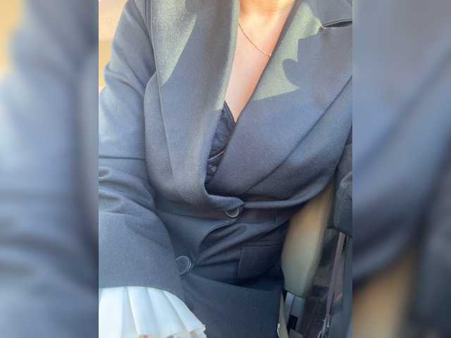 avavirgin live cam on BongaCams