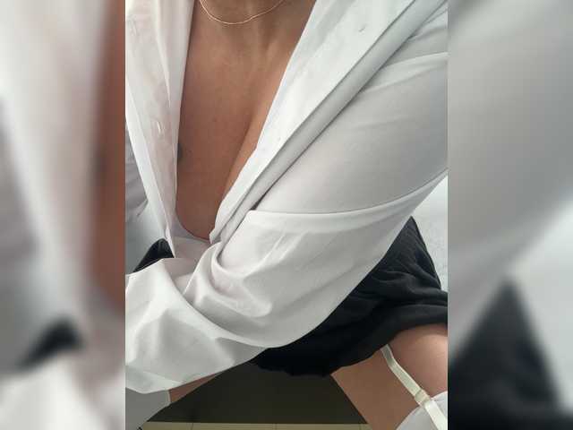 avavirgin live cam on BongaCams