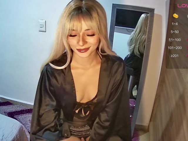 VelvetNella live cam on BongaCams
