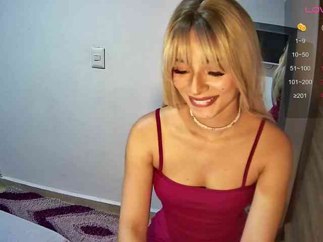VelvetNella webcam