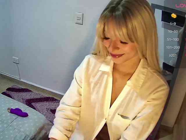 VelvetNella webcam