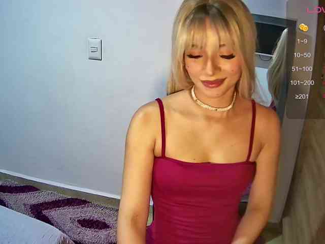 VelvetNella webcam