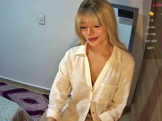 VelvetNella webcam