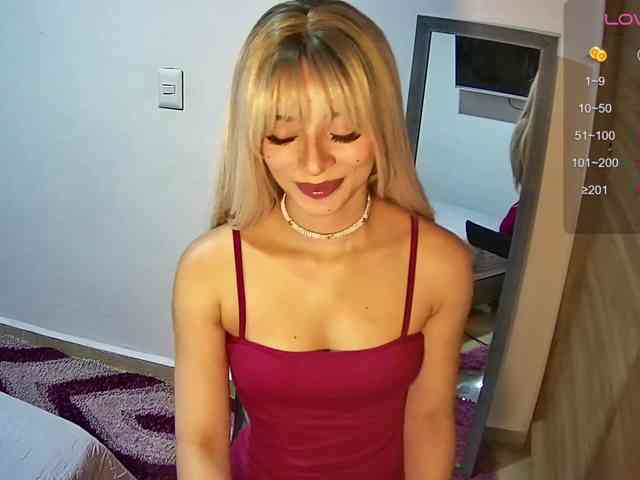 VelvetNella webcam