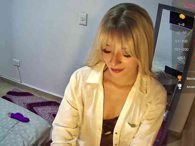 VelvetNella webcam