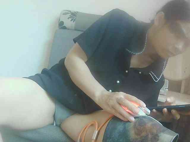 hujiajiajia1314 Live Webcam on BongaCams