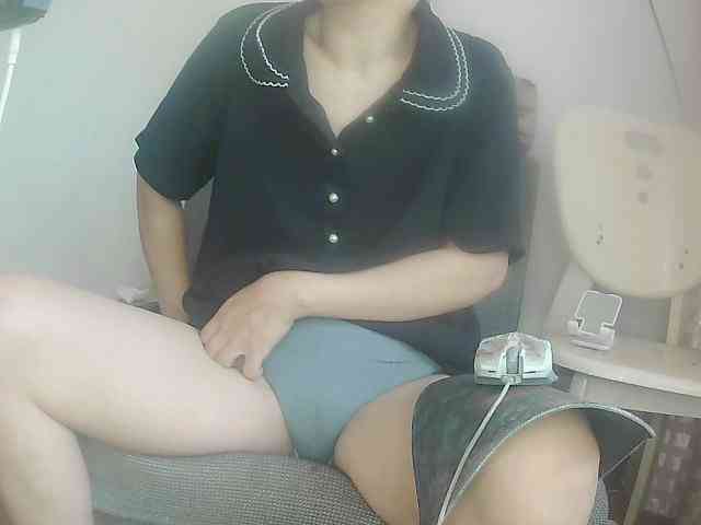 hujiajiajia1314 Live Webcam on BongaCams