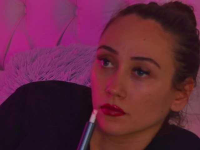 AliceMunro live cam on BongaCams