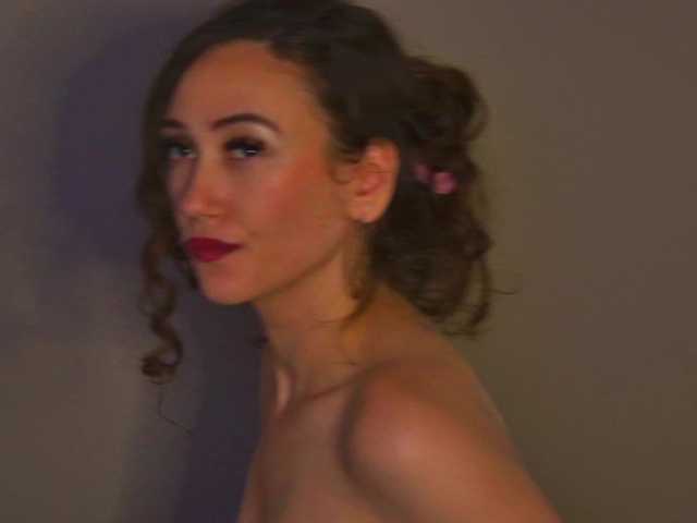 AliceMunro live cam on BongaCams