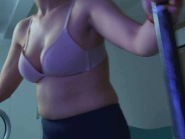 AliceMunro live cam on BongaCams