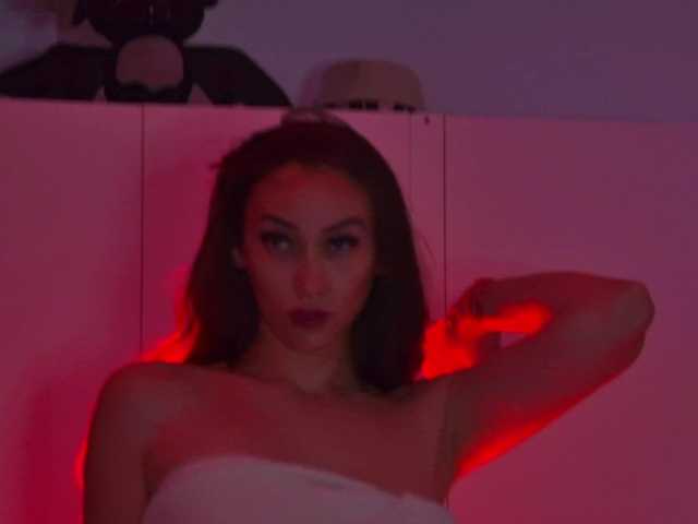 AliceMunro live cam on BongaCams