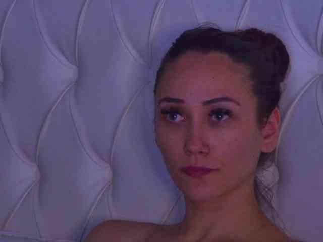 AliceMunro - Girl 