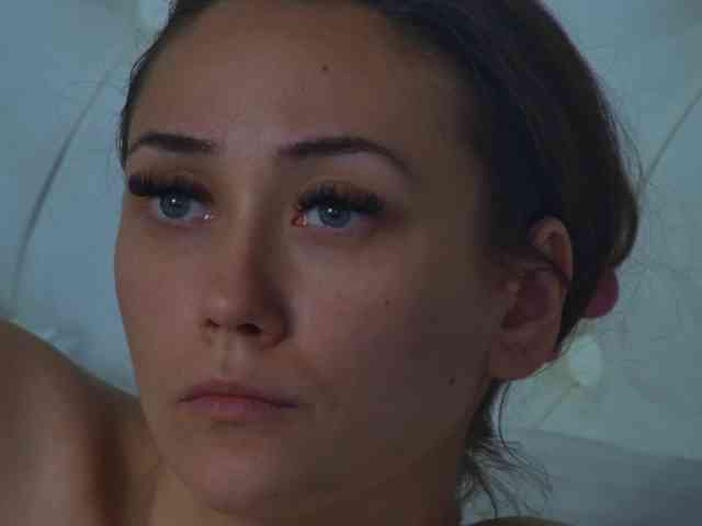 AliceMunro - Girl 