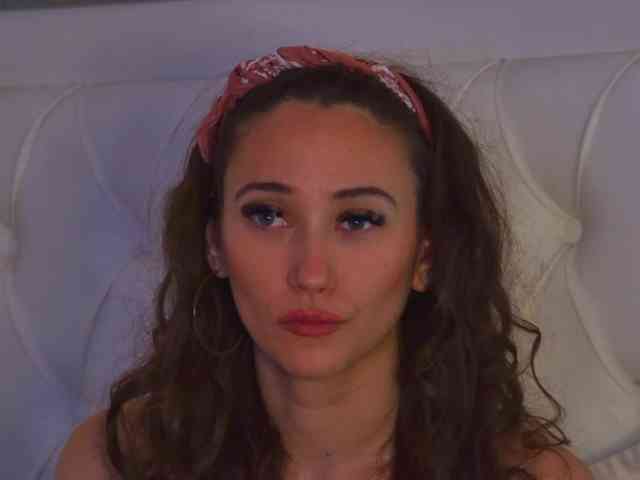 AliceMunro webcam