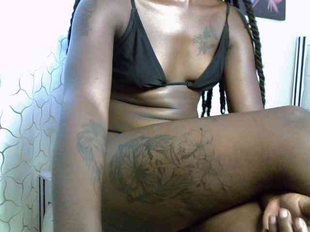 PixieCuddles01 webcam