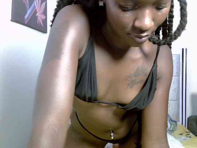 PixieCuddles01 webcam
