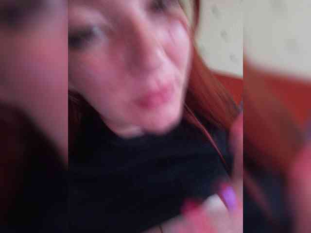 MiaLovely webcam