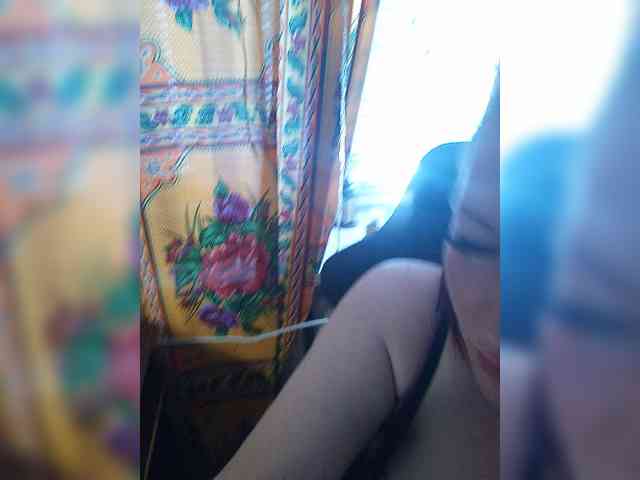 MiaLovely webcam