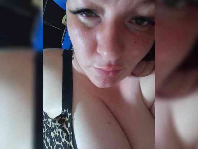 MiaLovely webcam