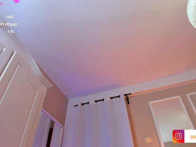 Anyssia live cam on BongaCams