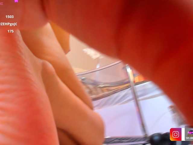 Anyssia live cam on BongaCams