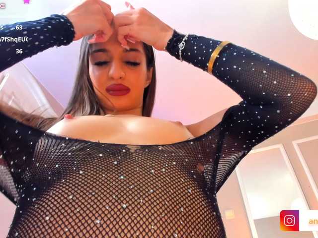 Anyssia live cam on BongaCams