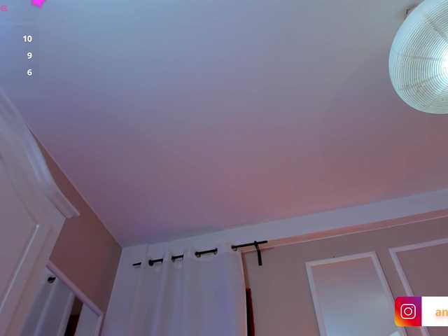 Anyssia live cam on BongaCams