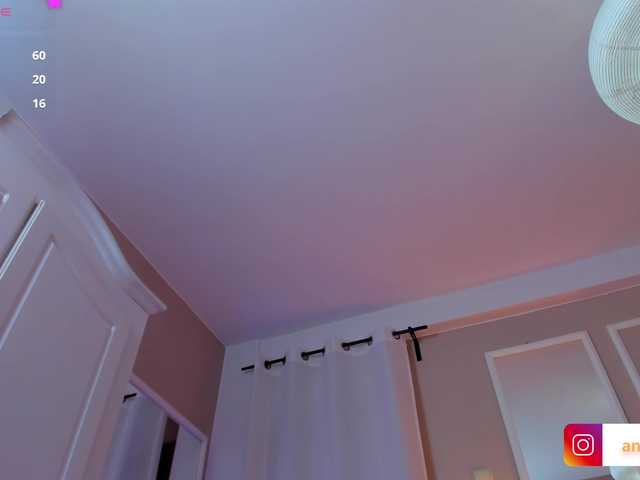 Anyssia live cam on BongaCams