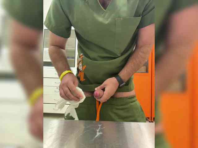 maks411p Sex Cam Show