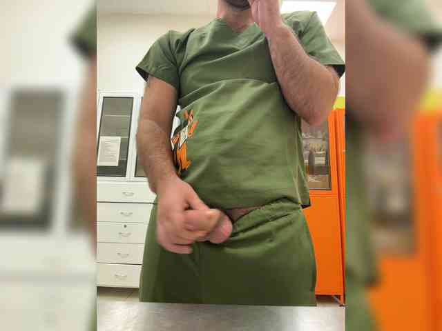 maks411p Live Webcam on BongaCams