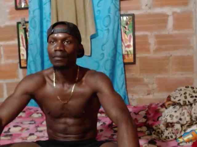 Elmiltonnjakeeso Live Webcam on BongaCams