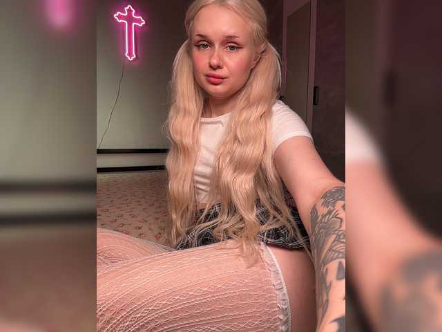 LuxBby live cam on BongaCams