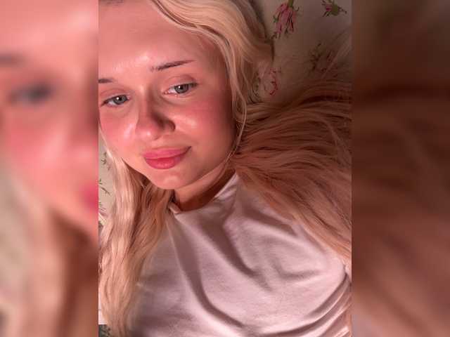 LuxBby live cam preview