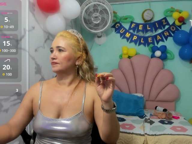 noelia-milf19 live cam on BongaCams
