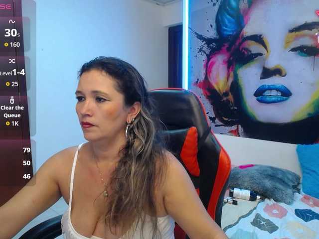 noelia-milf19 live cam on BongaCams