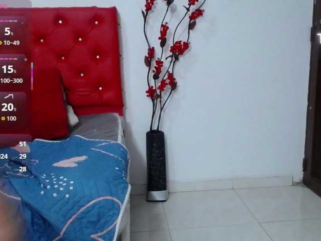 noelia-milf19 live cam on BongaCams