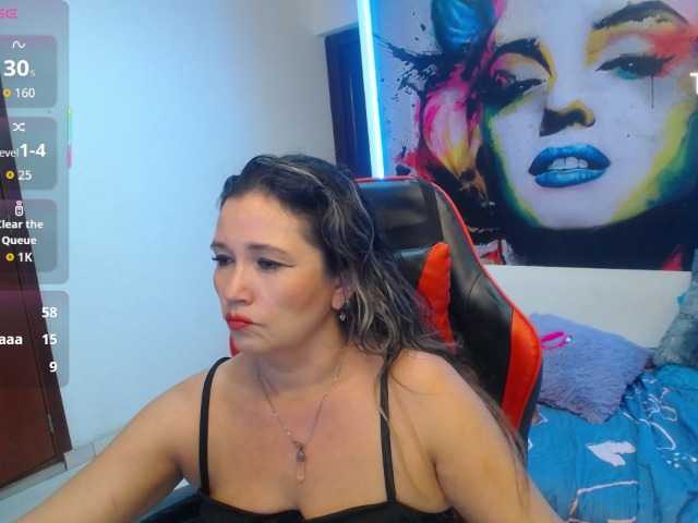 noelia-milf19 live cam on UnifiedCams