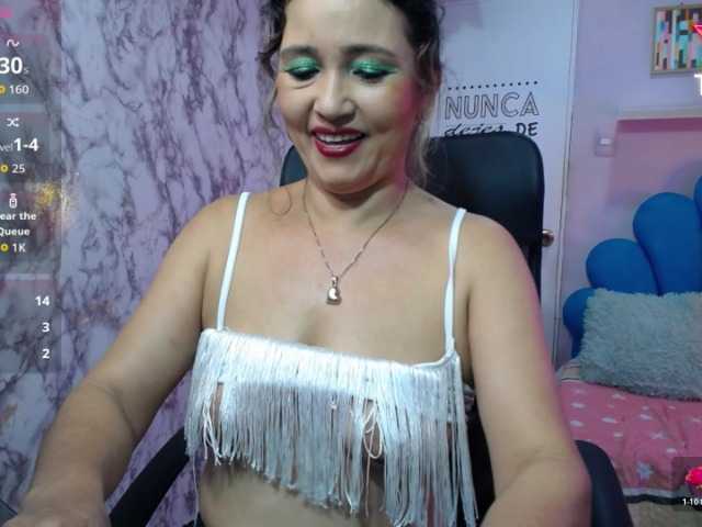 noelia-milf19 live cam on BongaCams