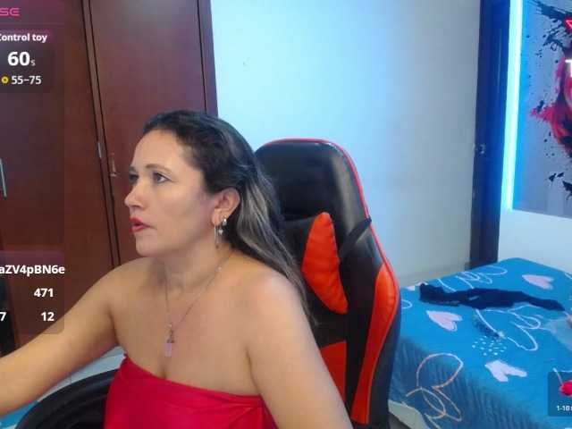 noelia-milf19 live cam on BongaCams