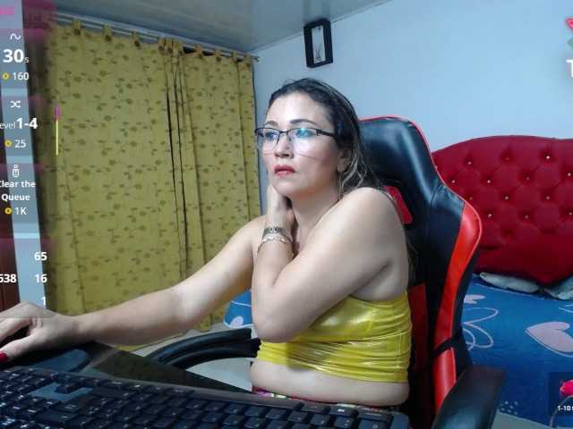 noelia-milf19 live cam on BongaCams
