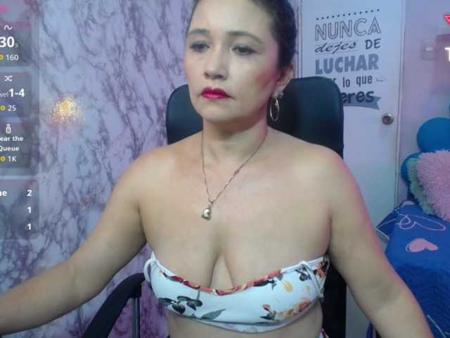 noelia-milf19 live cam on BongaCams