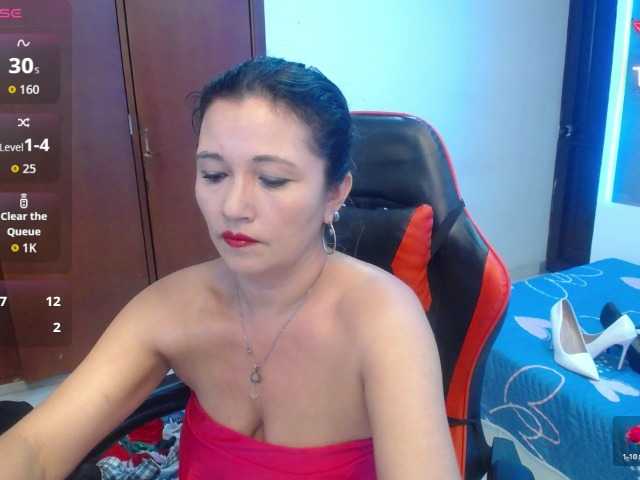 noelia-milf19 live cam on BongaCams
