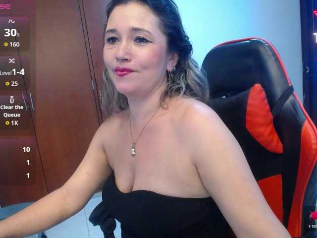 noelia-milf19 live webcam show